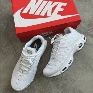 Nike Air Max Plus TN 🔥 White Cool Grey Men's Size 8.5 9 11 Shoes 604133-139 NEW